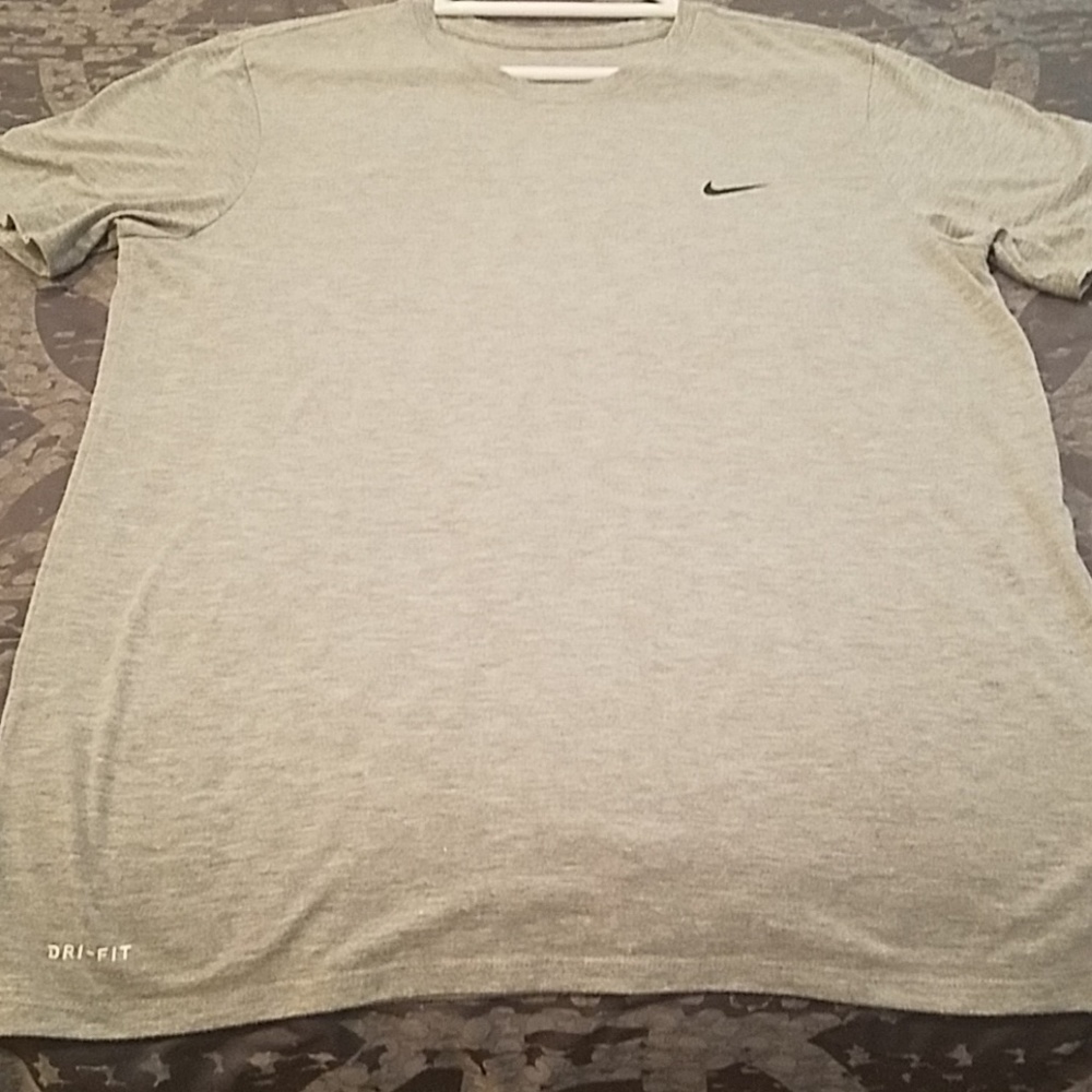 Dri fit men's t shirt
